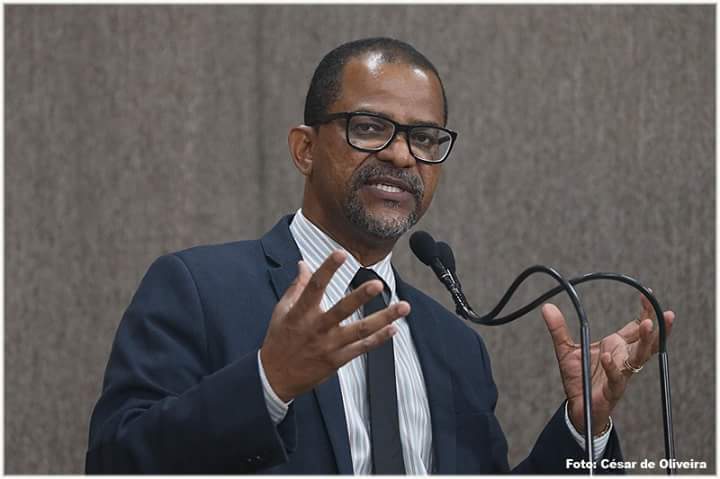 Bittencourt rebate Iran quanto a prorrogação do mandato dos diretores da Rede Municipal de Ensino