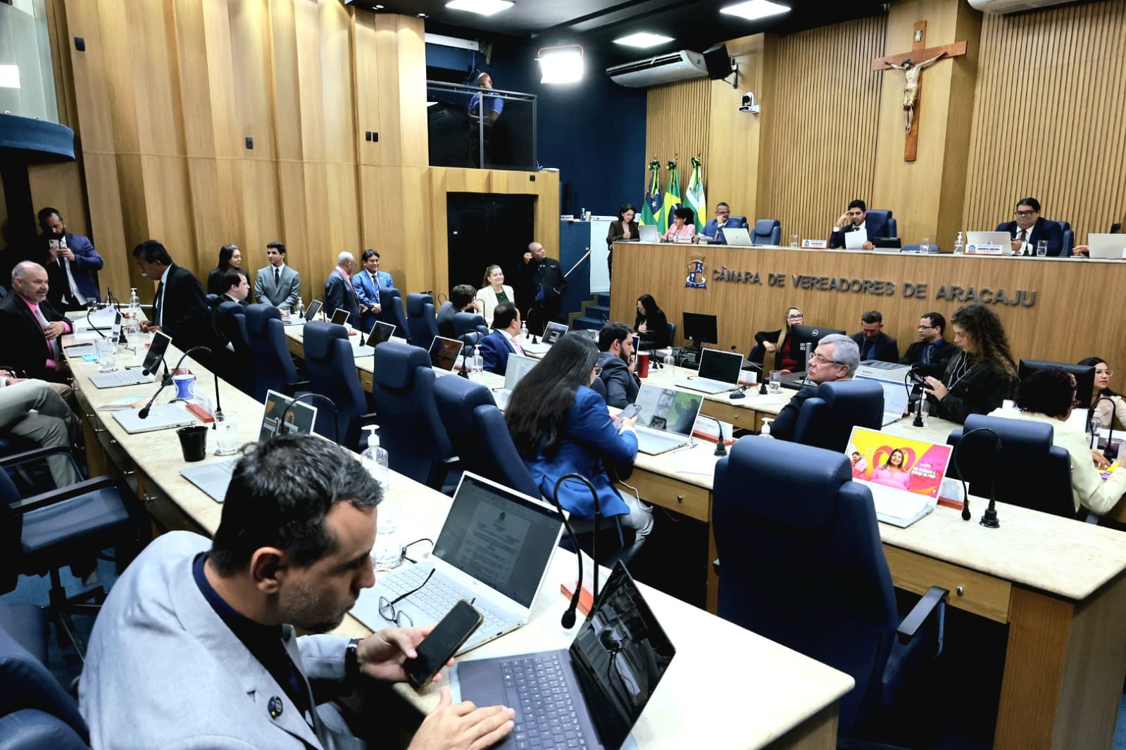 Bracelete para identificar pessoas diabéticas, teste de glicemia na triagem e Programa de inclusão para ex-dependentes químicos são aprovados na CMA 