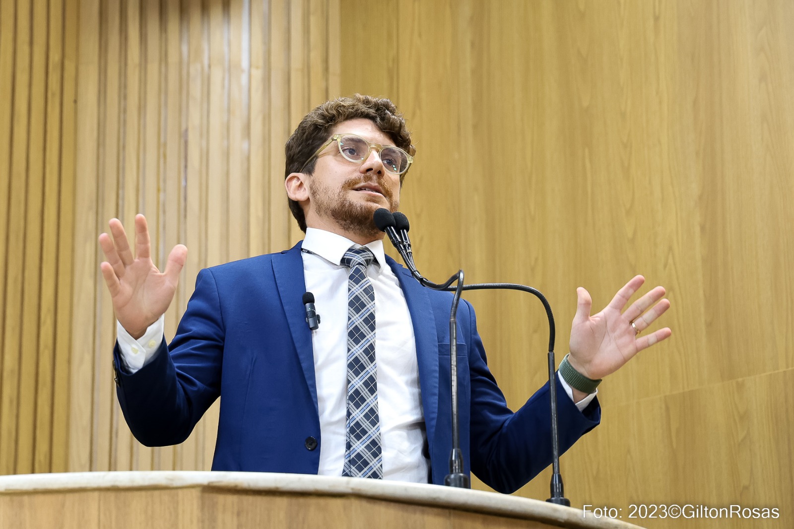 Breno Garibalde cobra providências para a mortandade de peixes no Rio do Sal