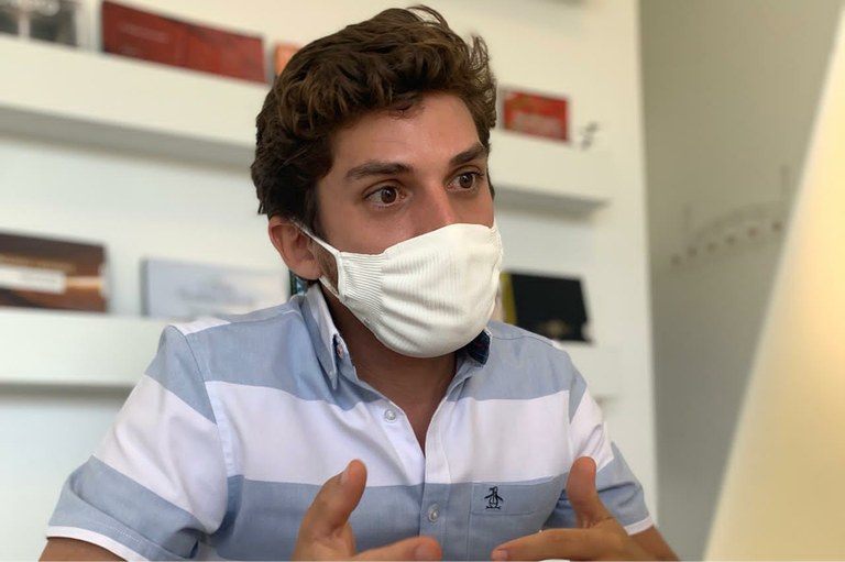 Breno Garibalde comemora novas medidas da prefeitura sobre IPTU e auxílio