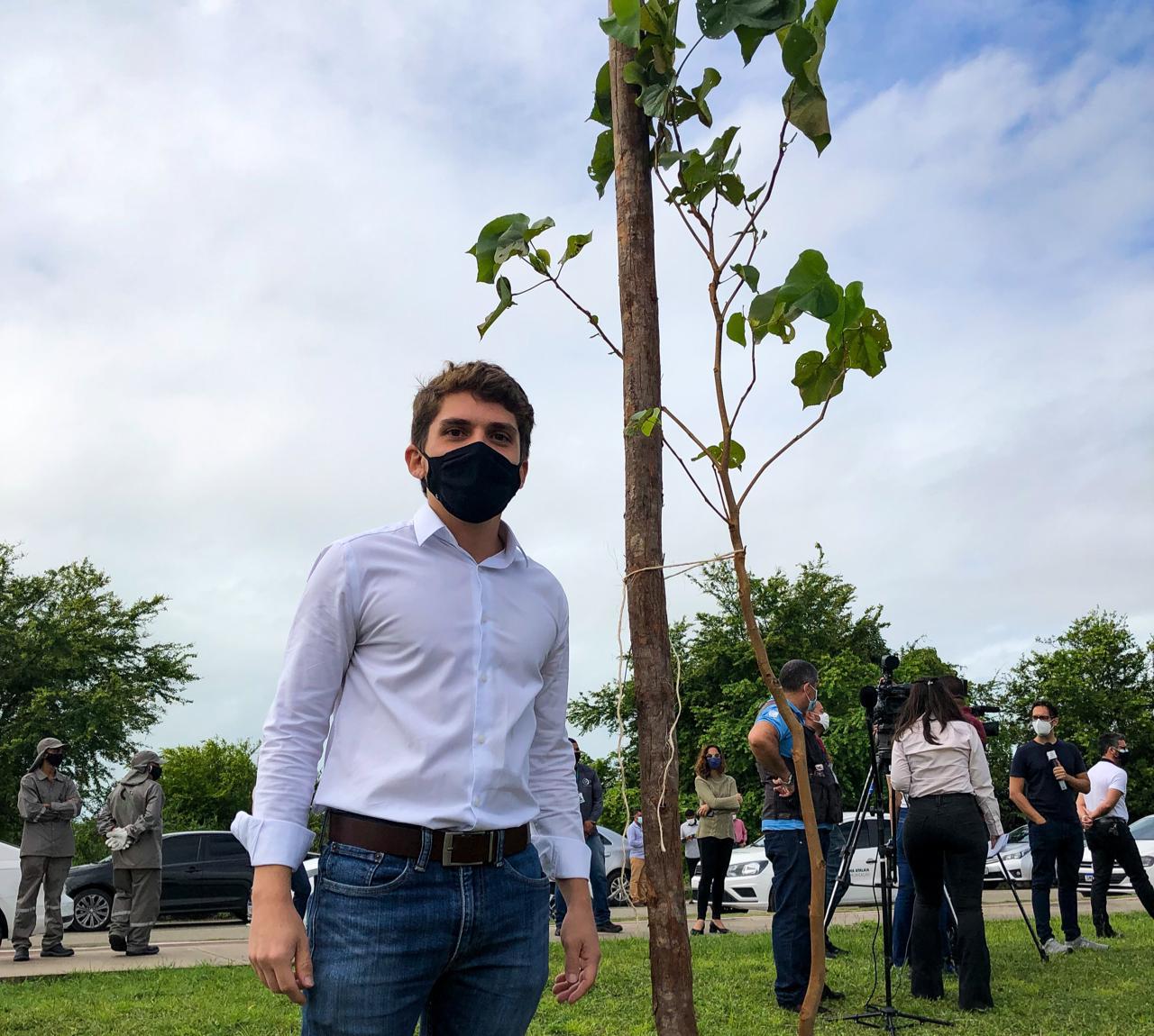 Breno Garibalde reforça a importância do plantio de mudas na capital