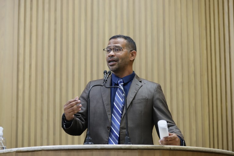 Byron destaca importância da participação masculina no enfrentamento da violência contra a mulher