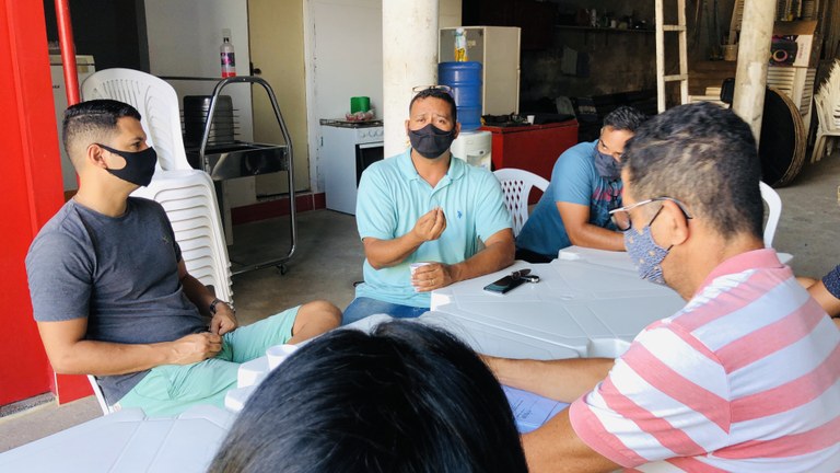 Byron se reúne com moradores do Bairro Jabotiana para deliberar pautas que garantam o desenvolvimento da comunidade