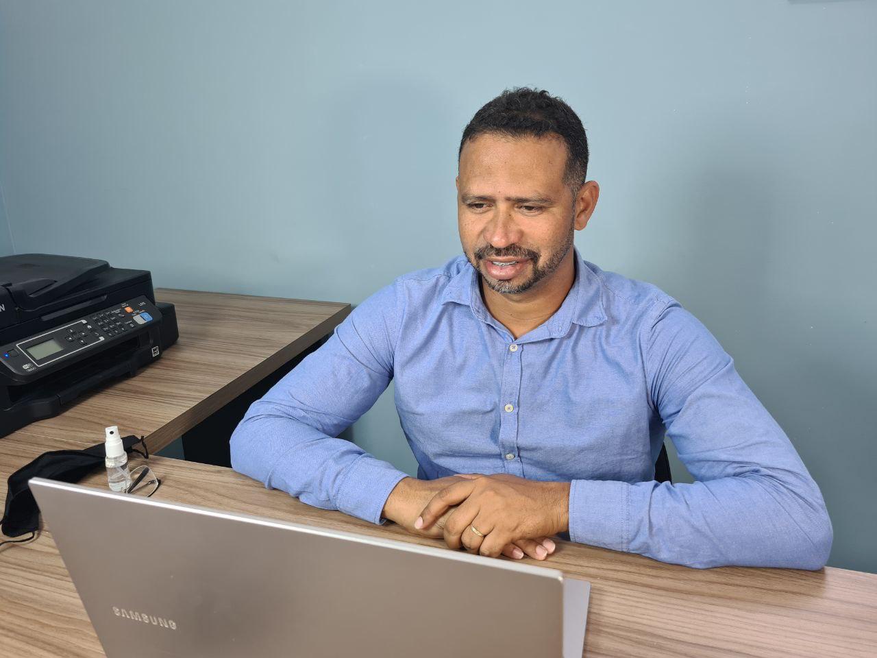 Byron vota a favor de auxílio municipal emergencial e parabeniza gestão pela iniciativa