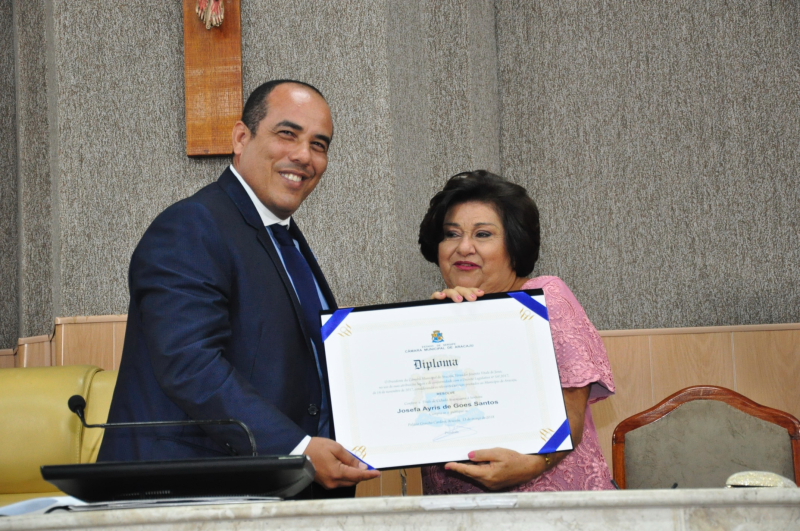 Cabo Amintas concede Título de Cidadania a Josefa Ayres