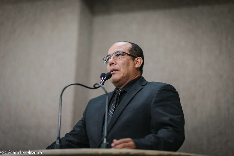 Cabo Amintas critica milhões gastos em cargos comissionados na Prefeitura de Aracaju