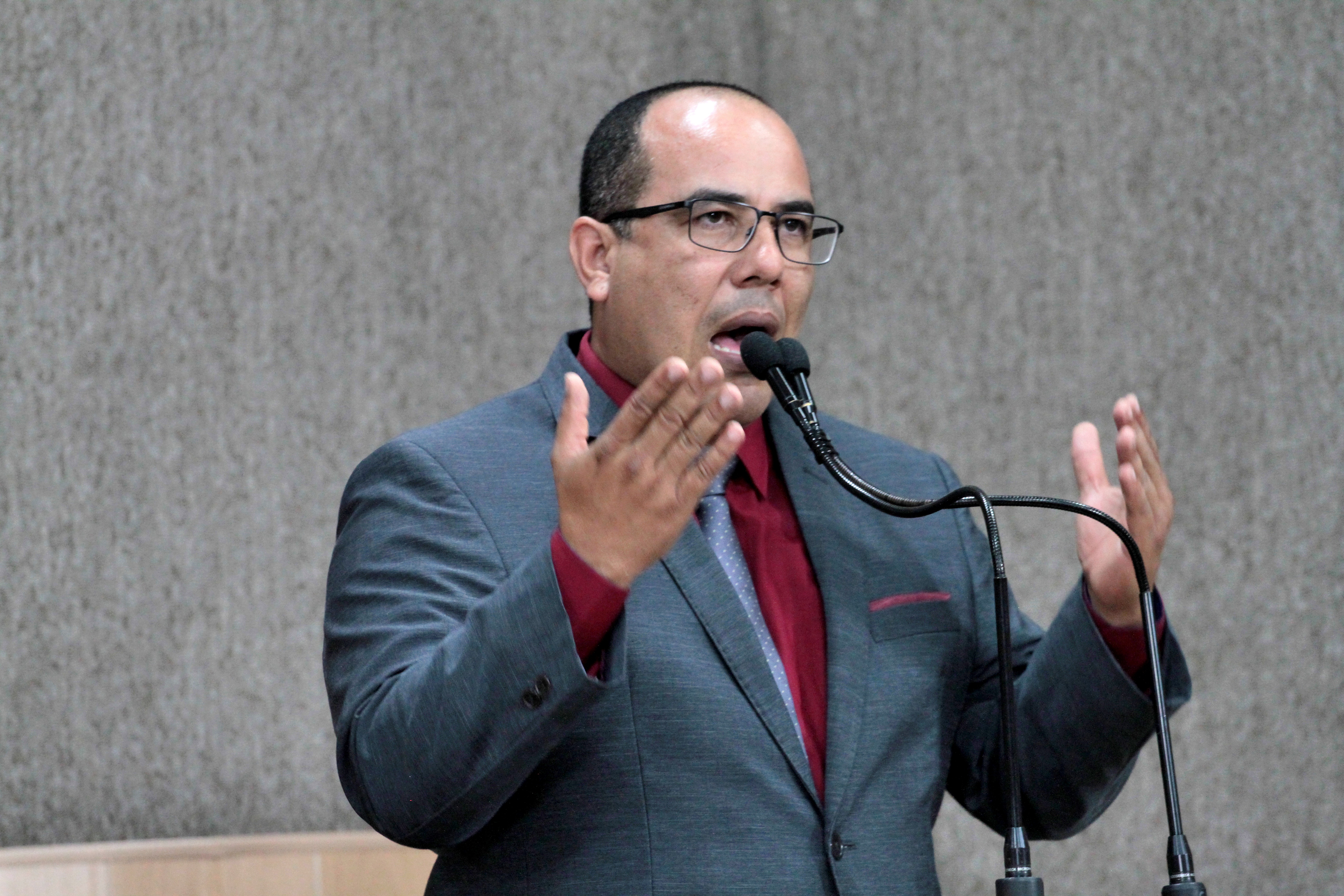 Cabo Amintas critica projeto de desarmamento de militares aposentados