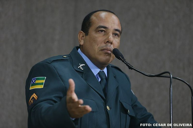 Cabo Amintas se posiciona contra o aumento da tarifa de ônibus 