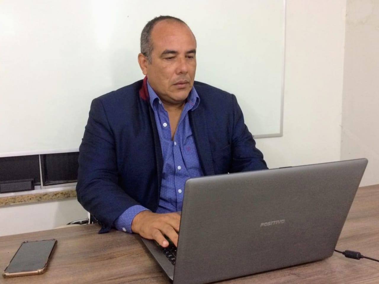 Cabo Amintas vota a favor do congelamento do salário dos vereadores por mais 4 anos