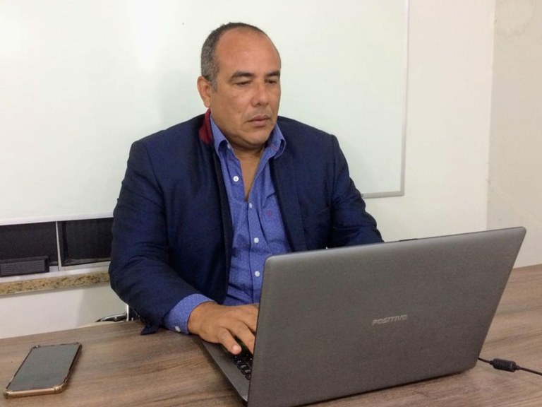 Cabo Amintas vota a favor do congelamento do salário dos vereadores por mais 4 anos