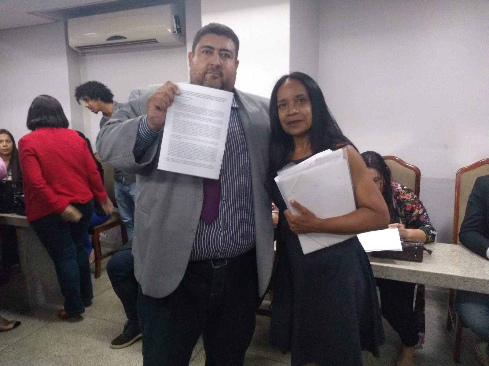 Cabo Didi apoia reivindicação de professores da escola EMEF Santa Rita de Cassia