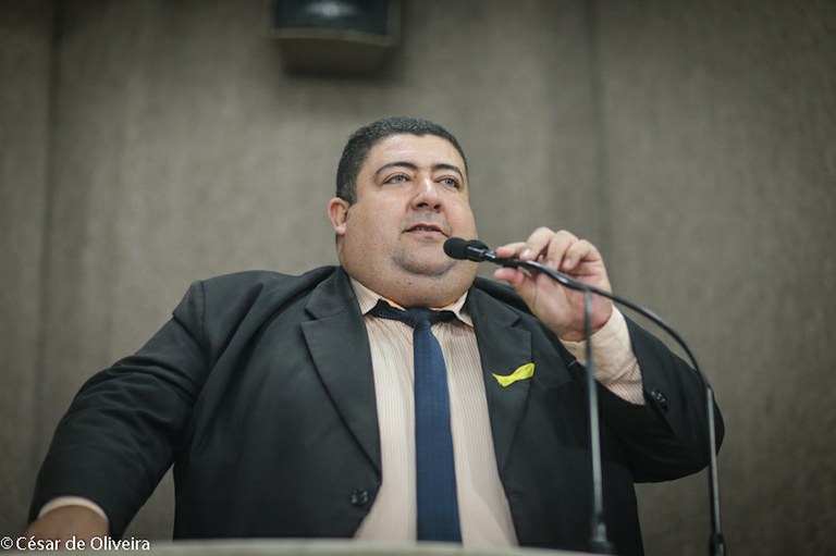 Cabo Didi assina abertura de CPI para investigar a máfia dos shows