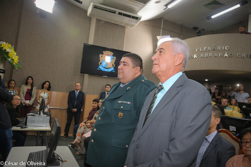 Cabo Didi e Zé Valter tomam posse na Câmara de Aracaju