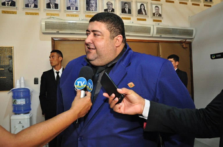 Cabo Didi participa da solenidade de comenda ao vice-presidente Hamilton Mourão