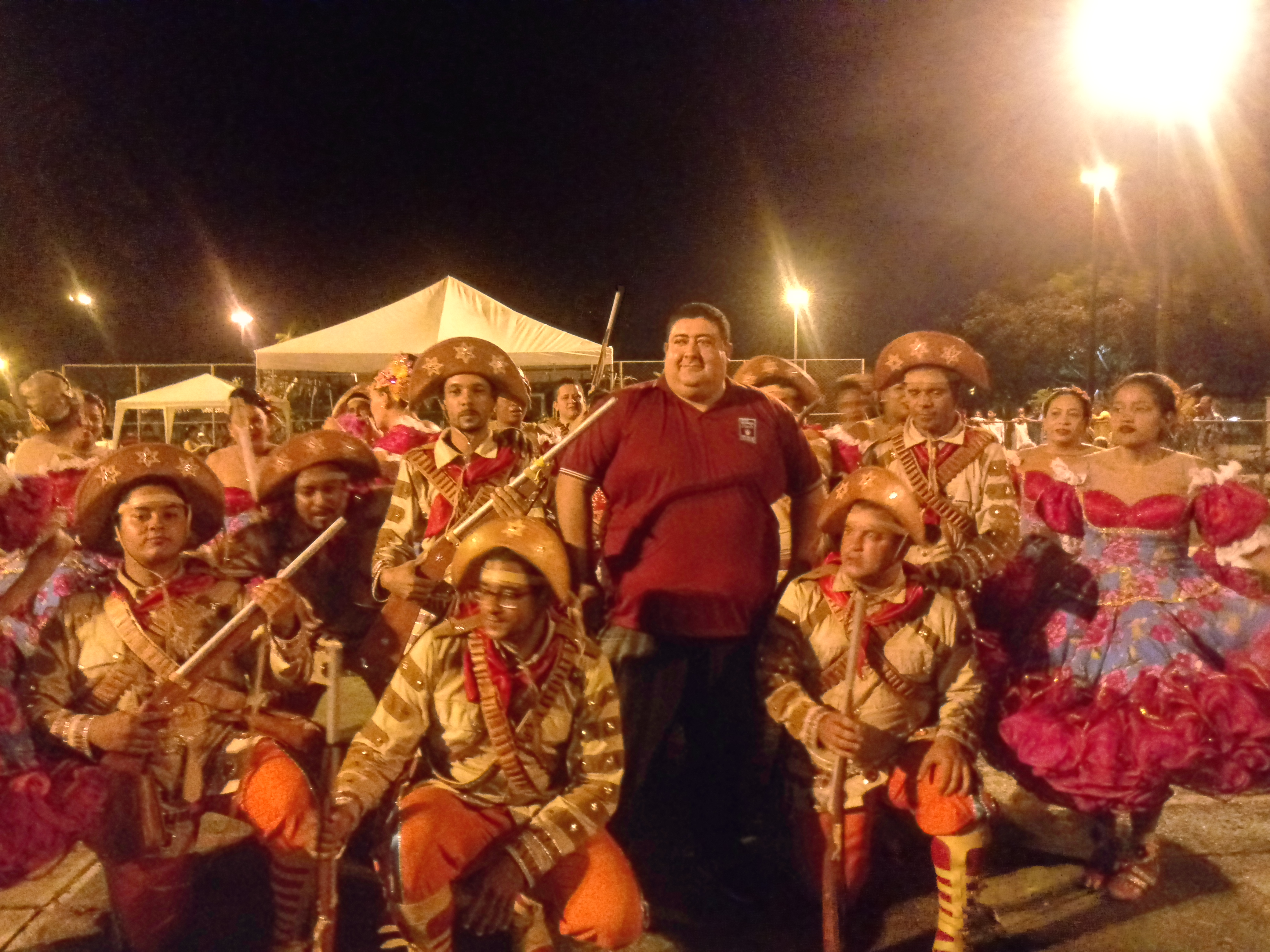 Cabo Didi prestigia apresentação de quadrilhas