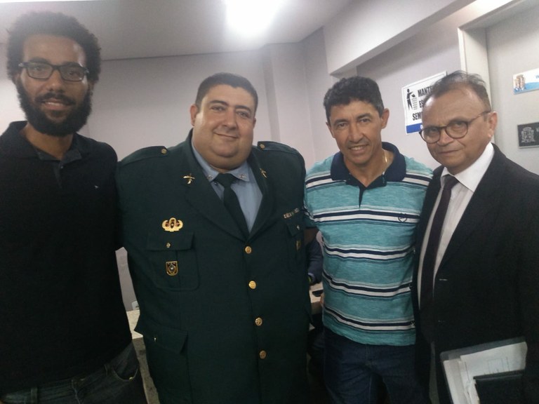 Cabo Didi recebe a visita do técnico Betinho na Câmara Municipal de Aracaju