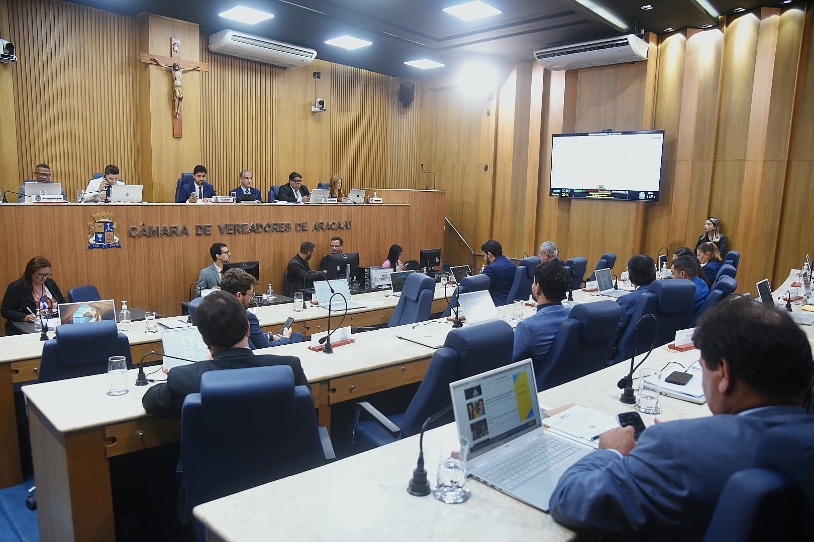 Câmara aprova 14 proposituras, nesta quinta-feira, 8