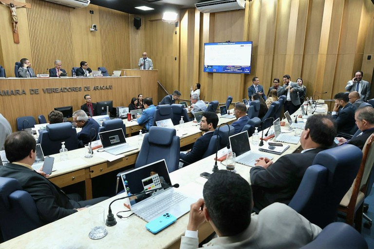 Câmara de Aracaju aprova, em regime de urgência, pacote de valorização salarial e carreira para servidores da Saúde e do Meio Ambiente