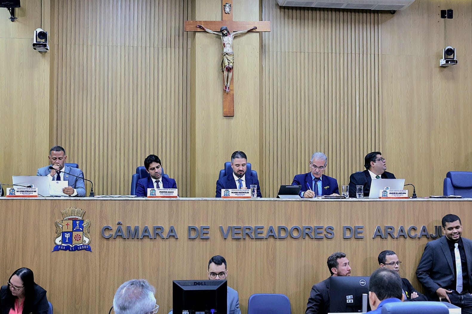 Câmara de Aracaju aprova lei que regulamenta funcionamento de zoológicos e aquários 