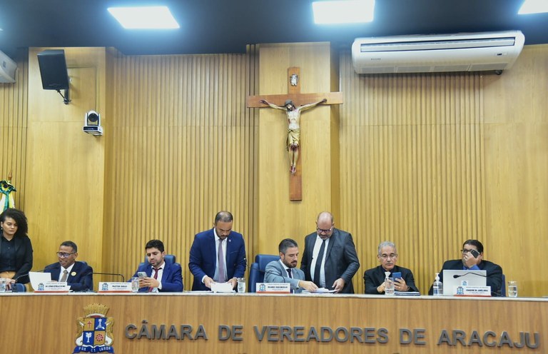 Câmara de Aracaju aprova projeto do Poder Executivo que altera e cria secretarias 