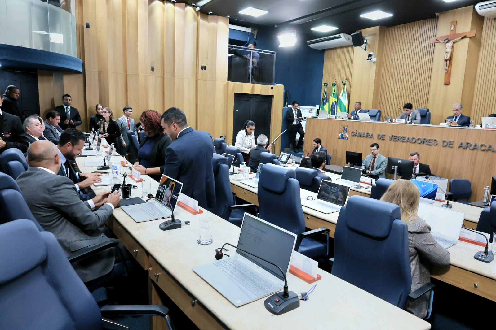 Câmara de Aracaju aprova projetos sobre saúde, reconhecimento institucional e valorização de quem protege a infância