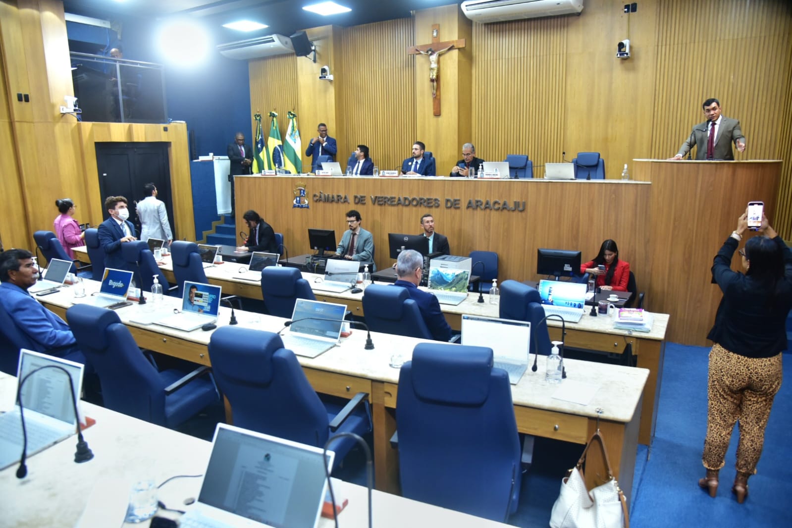 Câmara de Aracaju aprova substitutivo ao projeto de lei que concede área para a edificação de um templo religioso 