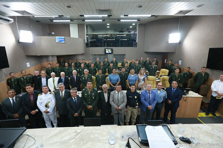 Câmara de Aracaju realiza Sessão Especial em comemoração ao Dia do Soldado