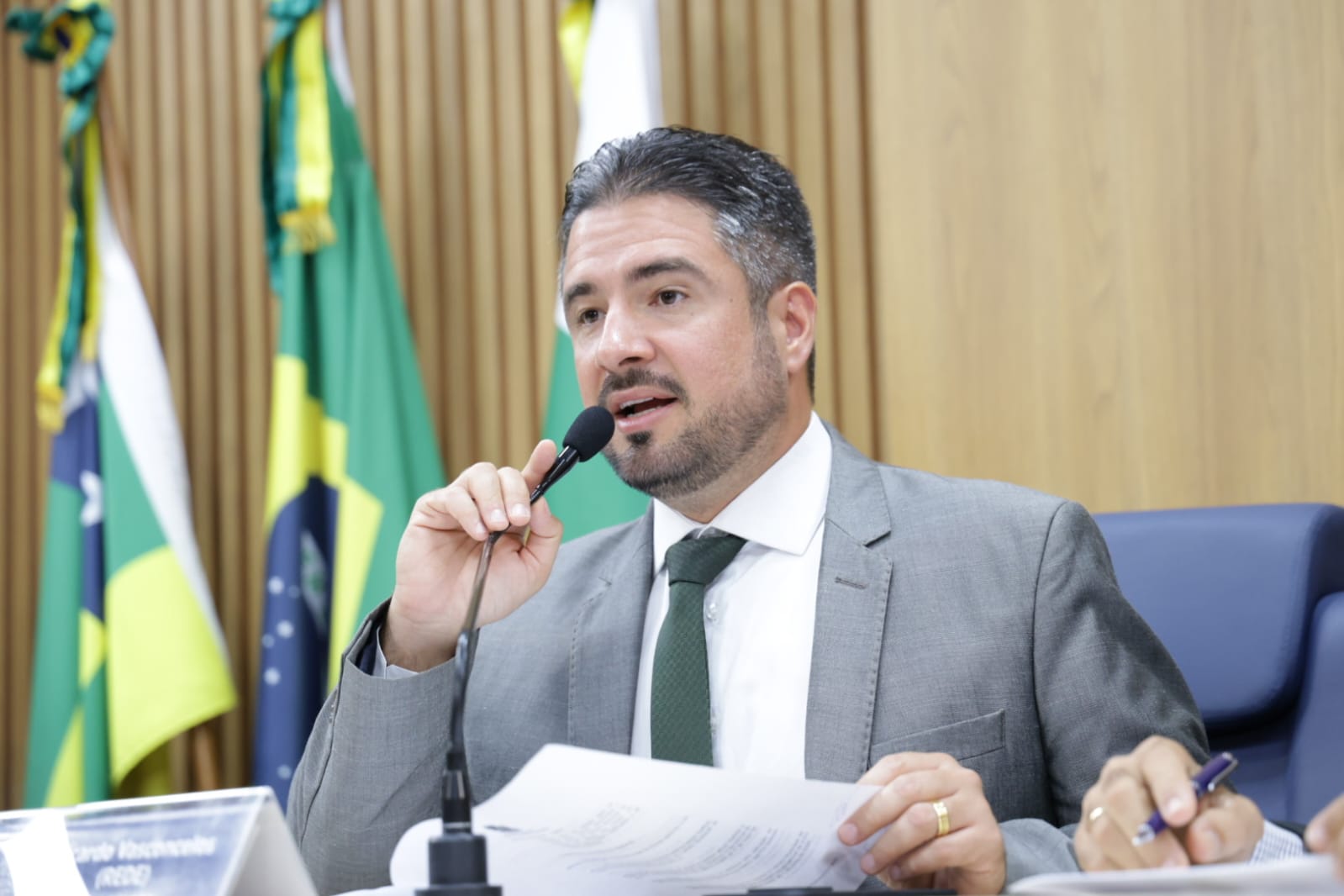 Câmara aprova Projeto de Lei que traz o reajuste de 4,5% para os servidores e outros colaboradores da instituição. 