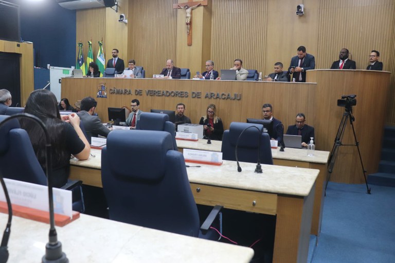 Câmara de Vereadores aprova requerimentos de documentos e informações na primeira reunião da CPI do Natal Iluminado 2024 