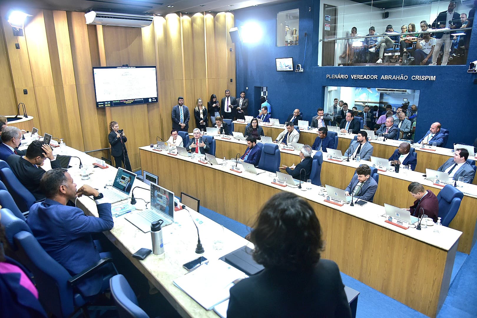 Câmara de vereadores mantém 02 vetos da prefeitura e derruba 01 