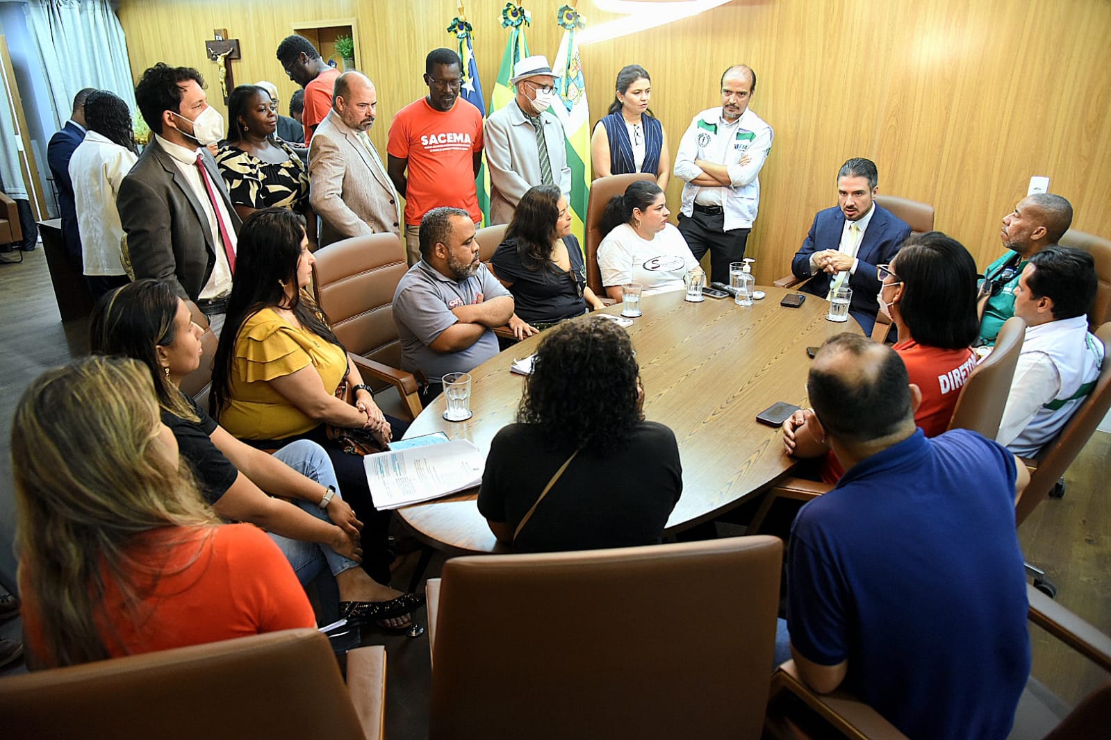 Câmara de vereadores recebe representantes de sindicatos para discutir a reforma previdenciária