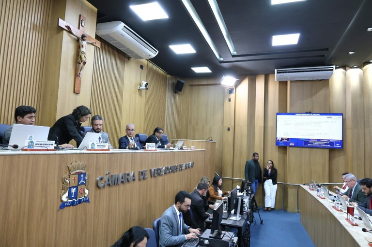 Câmara debate conscientização sobre autismo, emendas parlamentares e ações sociais durante Grande Expediente da 21ª Sessão Ordinária