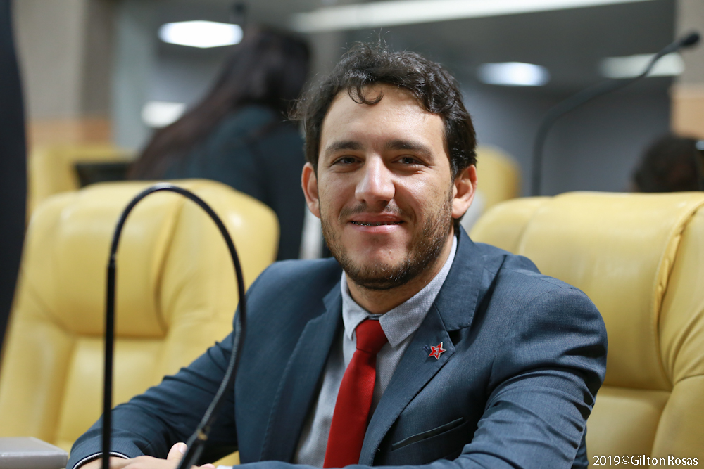 Camilo Lula comemora aprovação de entrega do título de cidadão a Fernando Haddad