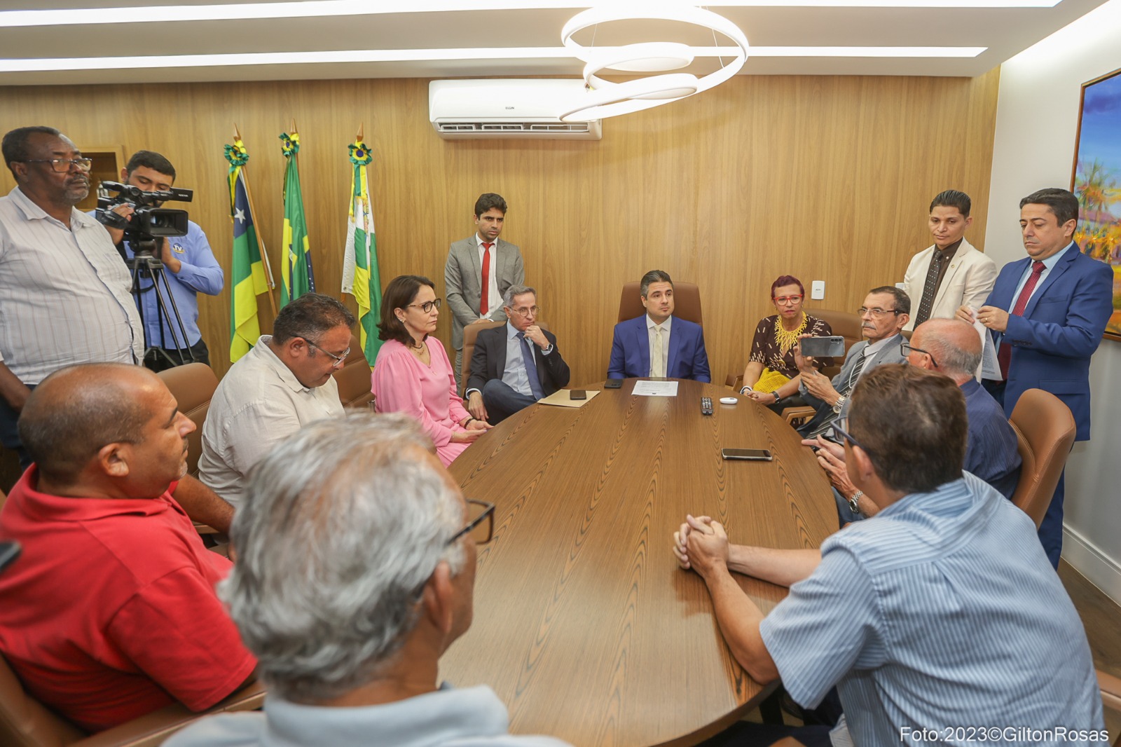 Câmara recebe taxistas para discutir utilização do corredor da Hermes Fontes