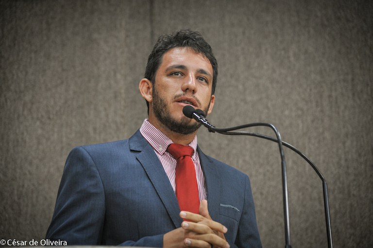 Camilo Lula lamenta o crescente aumento das taxas de feminicídio no estado de Sergipe