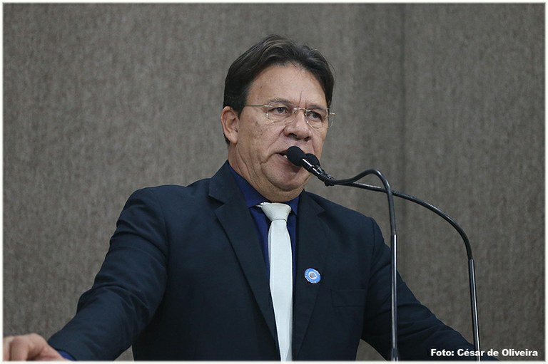 Carlito Alves declara-se contra a realização de qualquer CPI