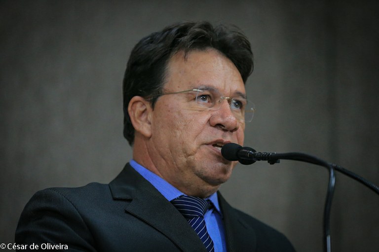 Carlito Alves fala sobre o desemprego em Aracaju 