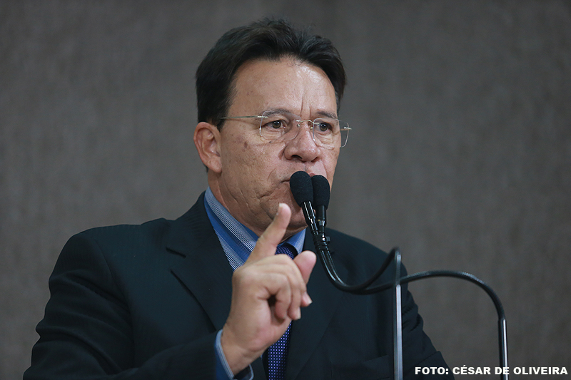 Carlito Alves reforçou sua opinião a favor da Operação Lava-Jato