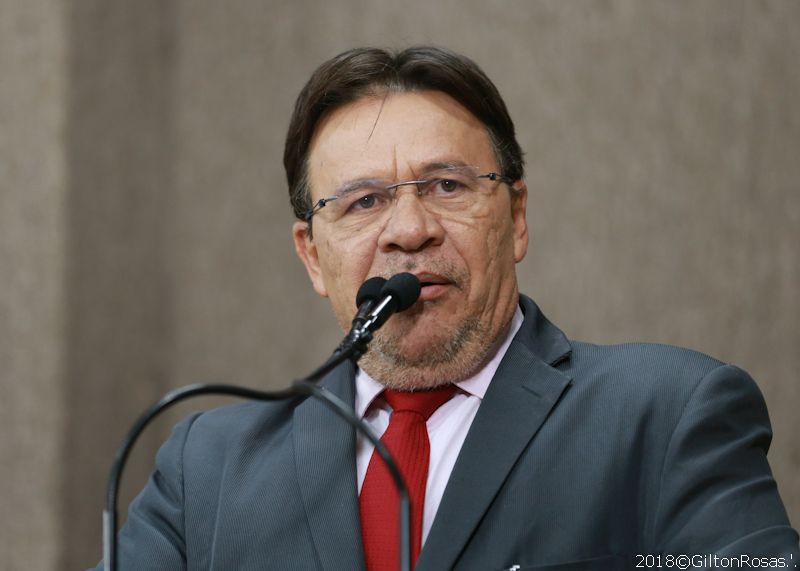 Carlito Alves comemora sucesso de 'Marcha para Jesus'