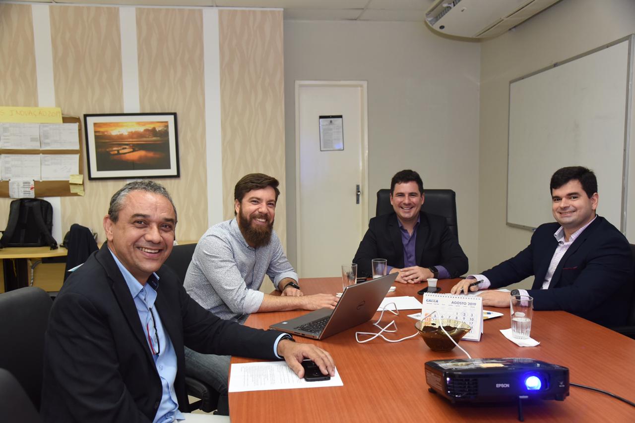 Cauteloso, Armando Batalha Júnior discute PL dos patinetes elétricos na PMA