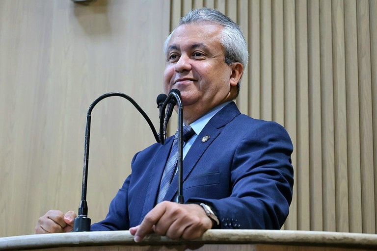 CMA aprova PL do programa " Remédio em Casa" , de autoria de Elber Batalha