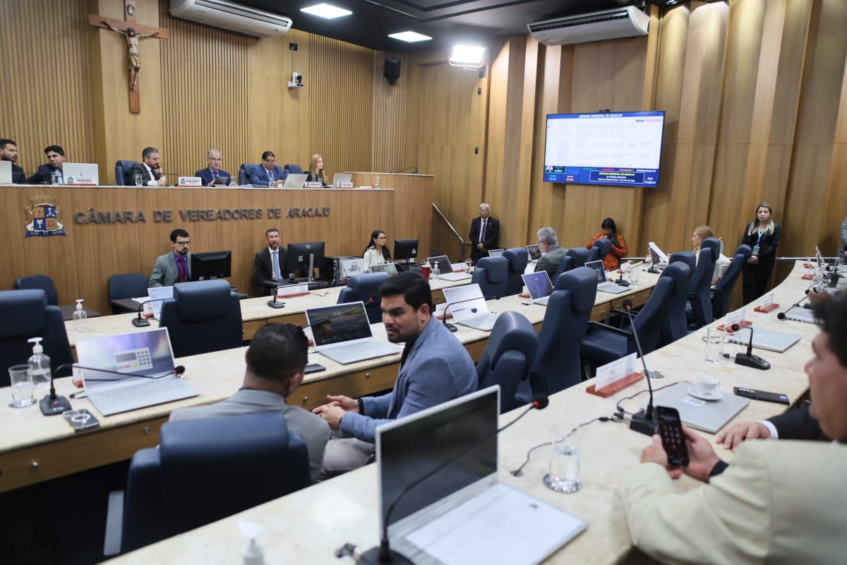 CMA aprova projetos sobre alimentação saudável nas escolas, transparência de obras públicas e avança na discussão sobre inovação para startups