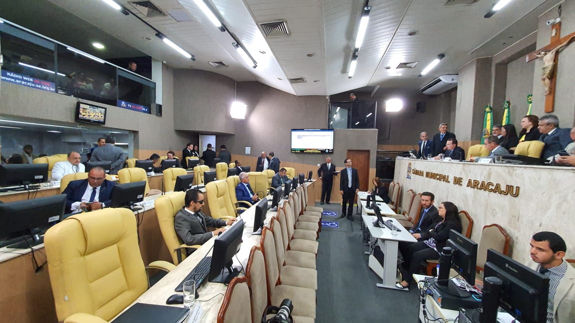 CMA aprova a redução do recesso parlamentar em 1ª discussão