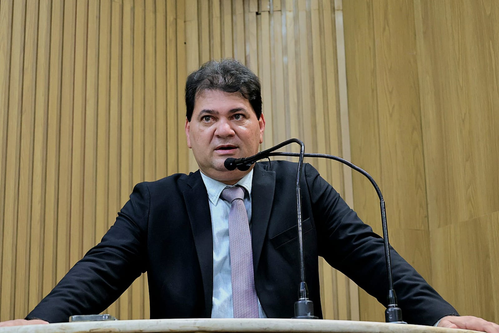 CMA vive momento histórico: Miltinho Dantas vota a favor da regulamentação do Transporte Complementar Urbano 