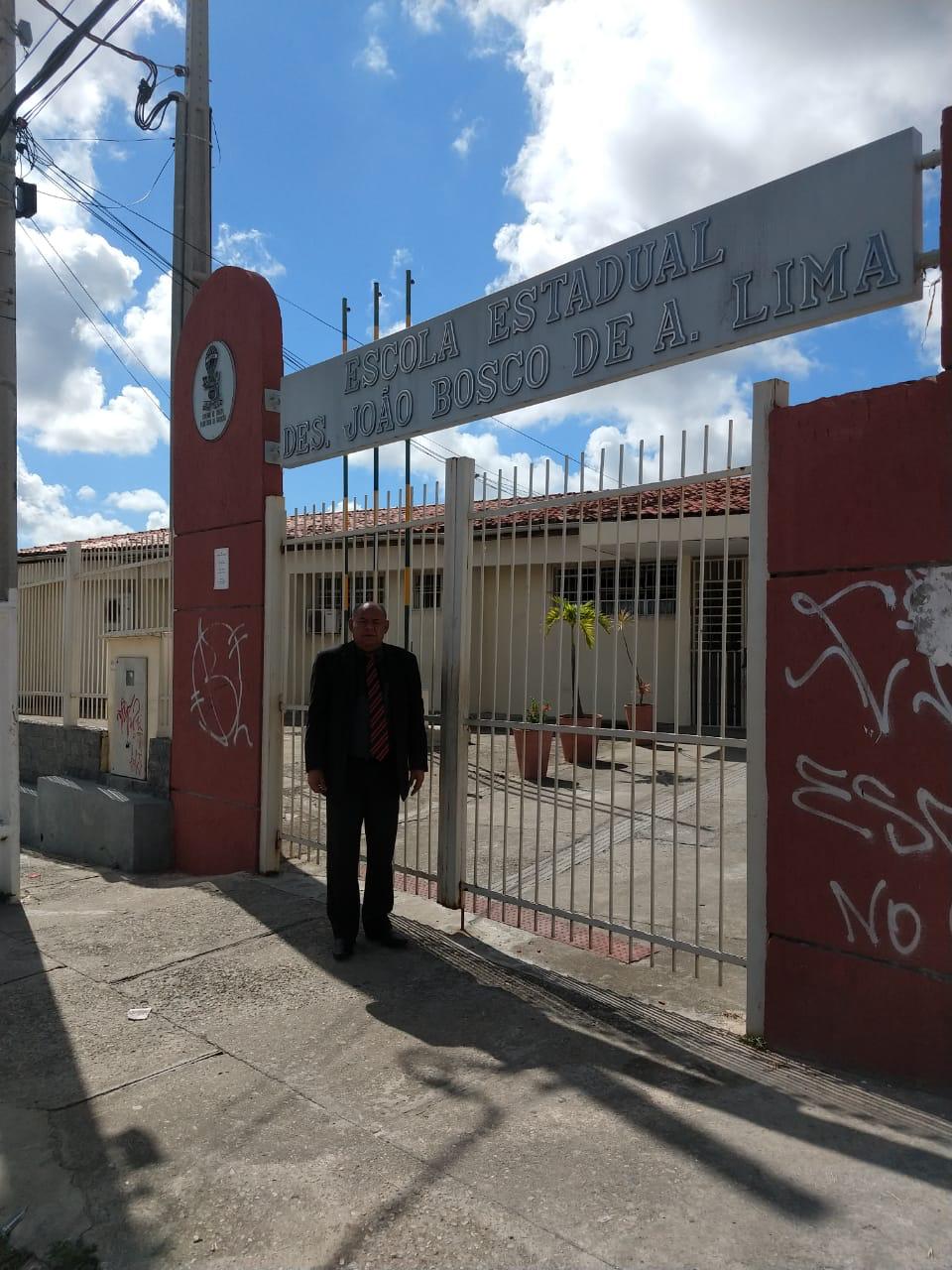 Colégio no Jardim Centenário recebe a visita do vereador Seu Marcos