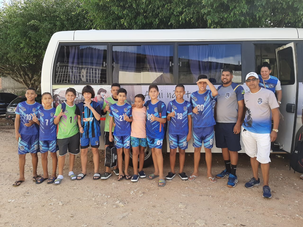 Com ajuda de Soneca, time de projeto social conquista título no interior