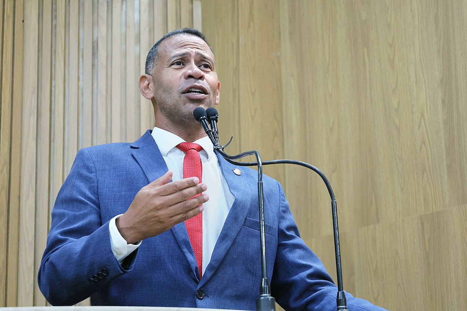 Com aprovação da LOA e valorização salarial de servidores, Sargento Byron reforça: “estamos cumprindo com muitos dos diálogos que há anos buscamos nesta Casa”