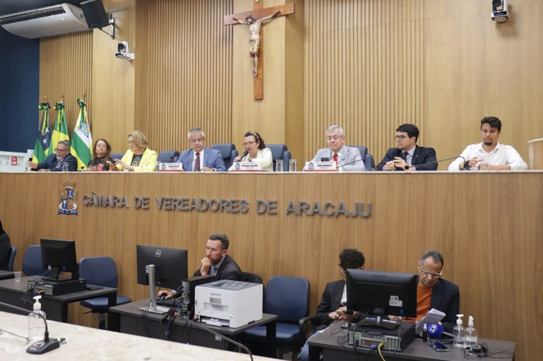 Com autoria de Elber, audiência pública discute Escala 6x1 na CMA