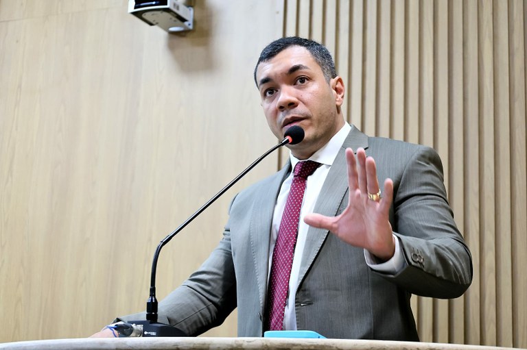 Com retomada dos trabalhos legislativos, Levi Oliveira ressalta investimentos em infraestrutura e saúde e revisão do Plano Diretor