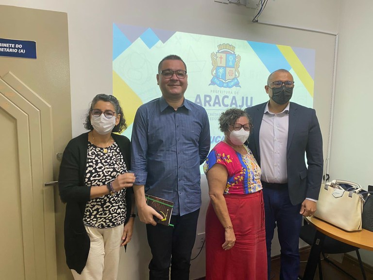 Comissão de Educação, Cultura e Esportes se reúne com o secretário Municipal de Educação